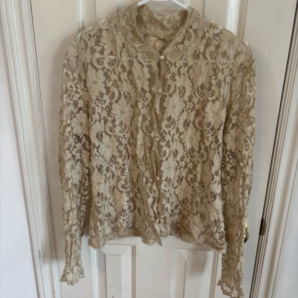 VINTAGE AMAZING lace long sleeve button shirt - acceptin